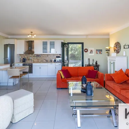 Mare With Infinite Sea Views! Vakantiehuis *