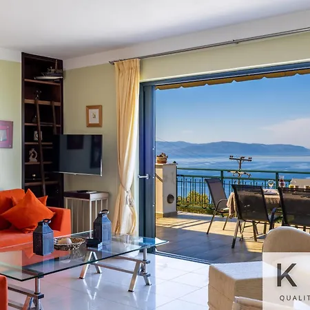 Mare With Infinite Sea Views!