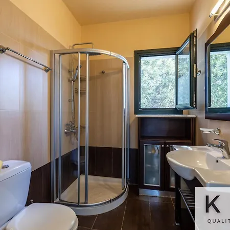 Vakantiehuis Mare With Infinite Sea Views! Plateies