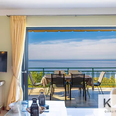 Mare With Infinite Sea Views! Дом отдыха Plateies