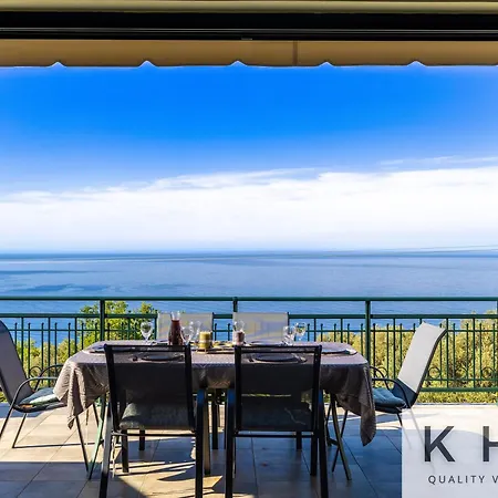 Mare With Infinite Sea Views! Дом отдыха